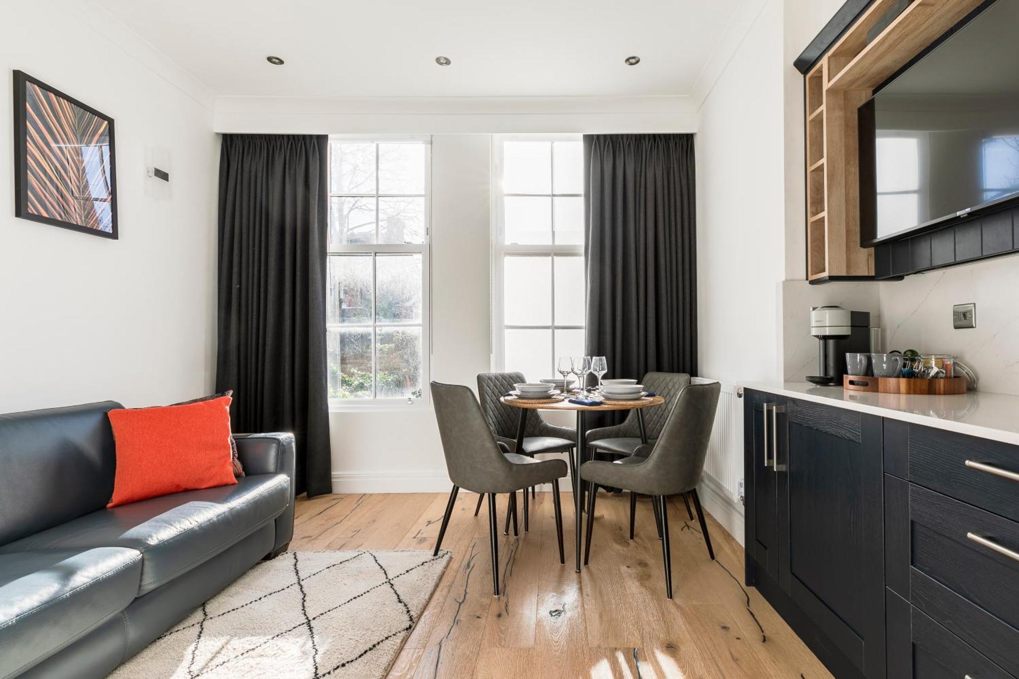 Modern Aptmt, 2 Stops To Central London, Smart Lock, Netflix Ealing Exteriör bild