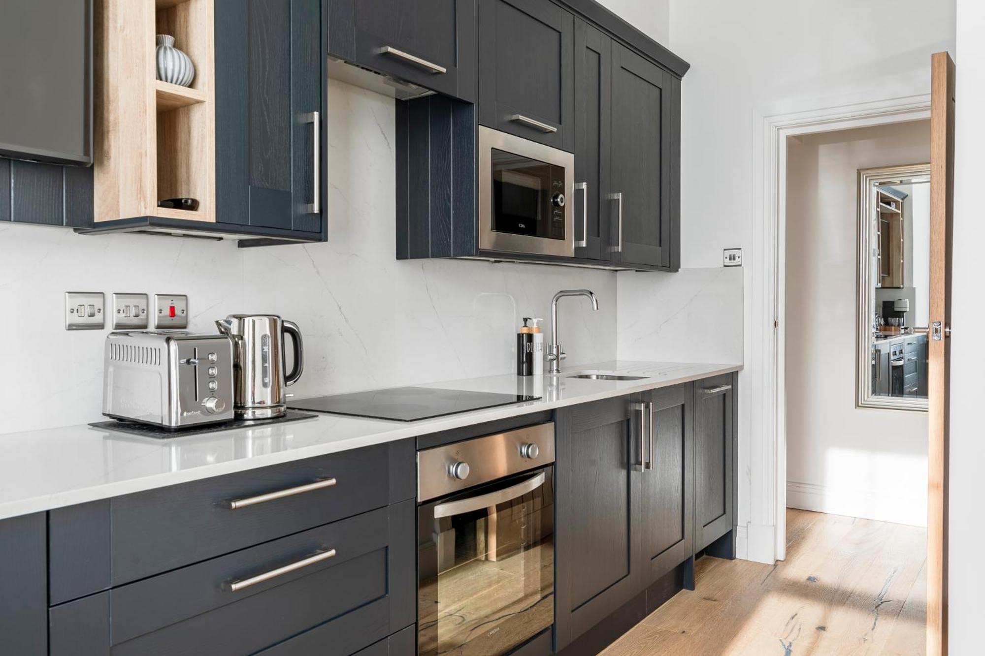 Modern Aptmt, 2 Stops To Central London, Smart Lock, Netflix Ealing Exteriör bild