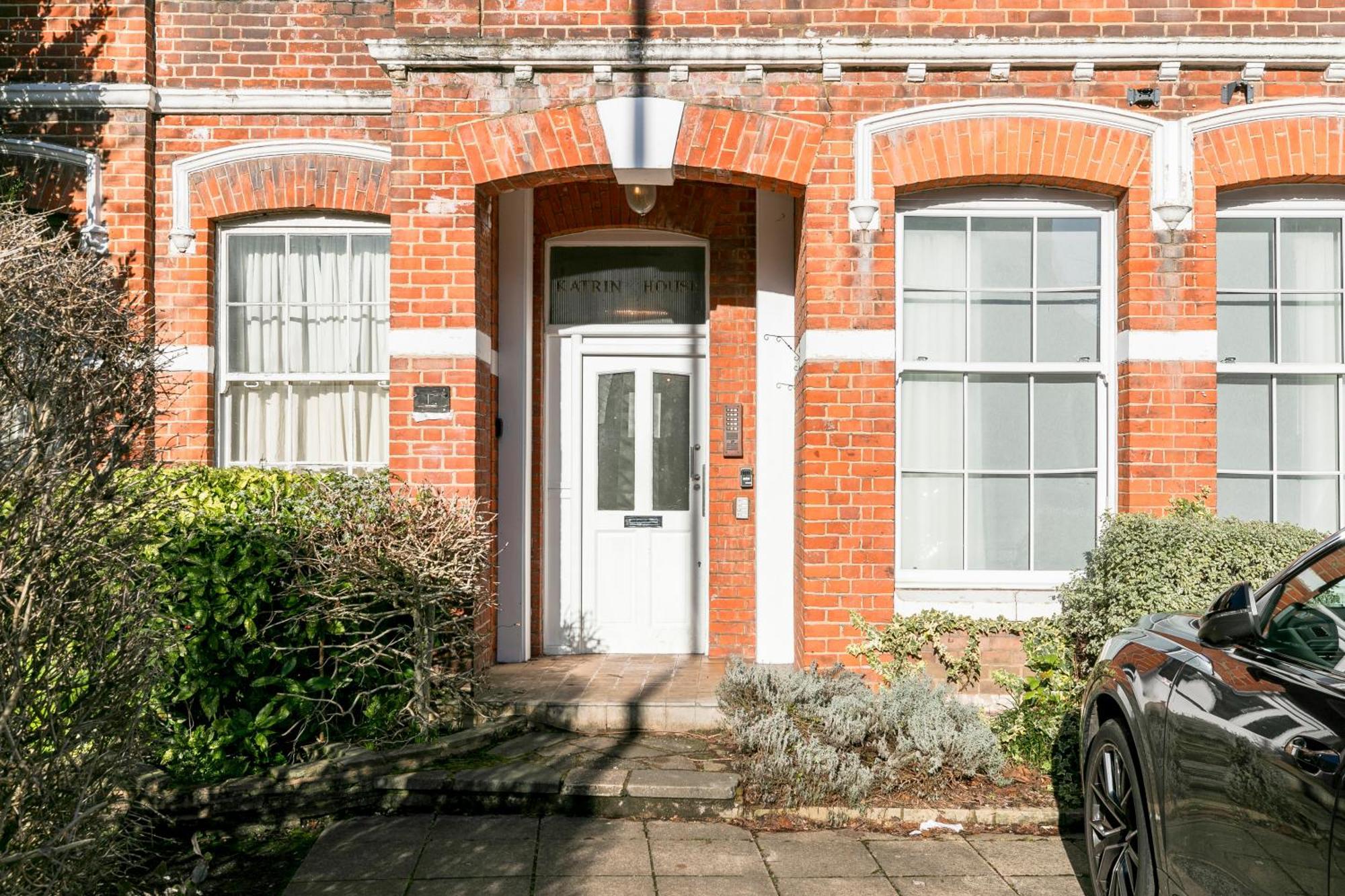 Modern Aptmt, 2 Stops To Central London, Smart Lock, Netflix Ealing Exteriör bild